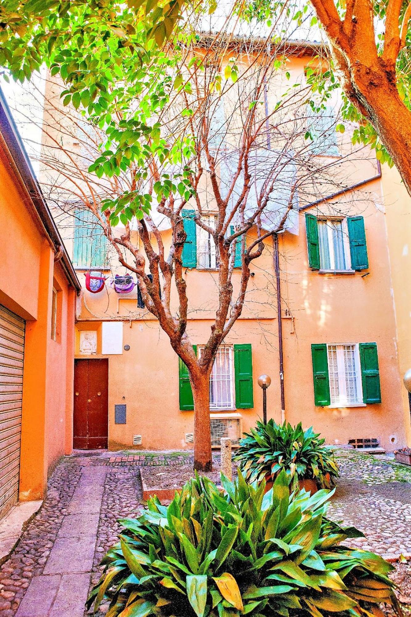 Ferienwohnung Elegant And Modern Loft In Medieval Bologna Exterior foto