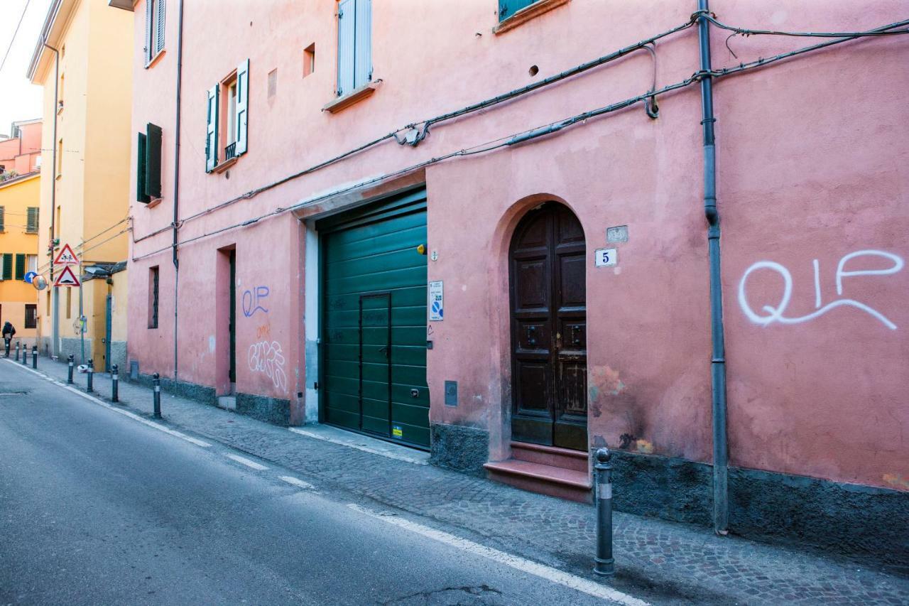 Ferienwohnung Elegant And Modern Loft In Medieval Bologna Exterior foto